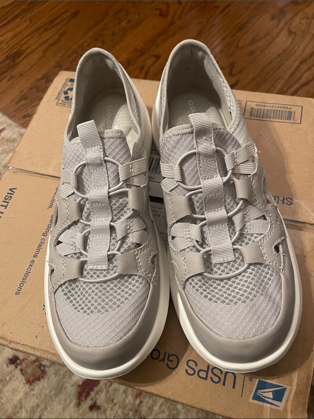 Clark’s Cloudsteppers Light Gray Women's Casual Slip-On Athletic Shoes-8.5M NWOB